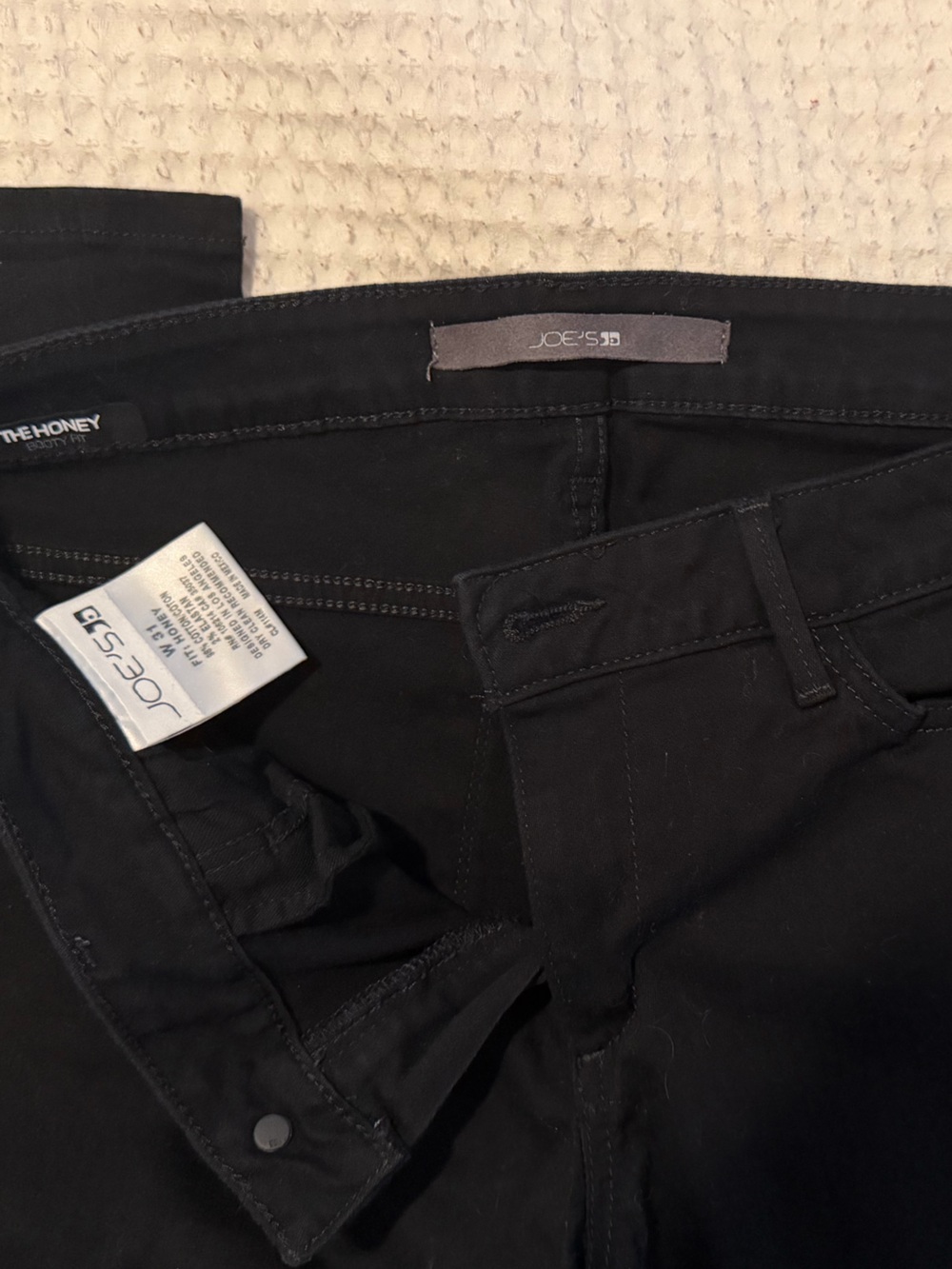 Joe’s Jeans Honey Fit Bootcut Jeans (Black) – Women’s Size 31